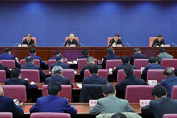 國務(wù)院安委辦、應(yīng)急管理部召開全國煤礦安 全生產(chǎn)工作緊急視頻會議強(qiáng)調(diào) 深刻吸取煤礦重大事故教訓(xùn) 舉一反三抓好風(fēng)險防控 確保歲末年初安 全形勢穩(wěn)定